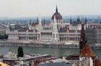 У единственной оппозиционной радиостанции в Венгрии отобрали частоту