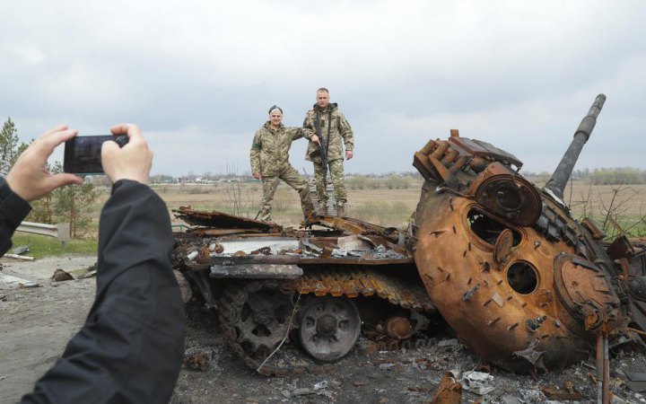 На Донбасі Збройні сили знищили 4 танки, 6 БМП, 2 БТР та 5 артилерійських систем