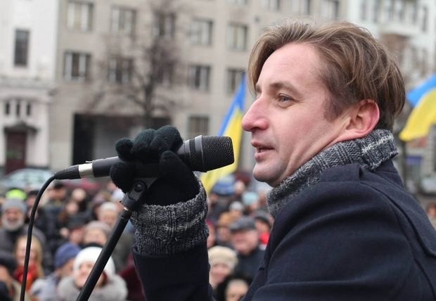 Сергей Жадан во время митинга в Харькове