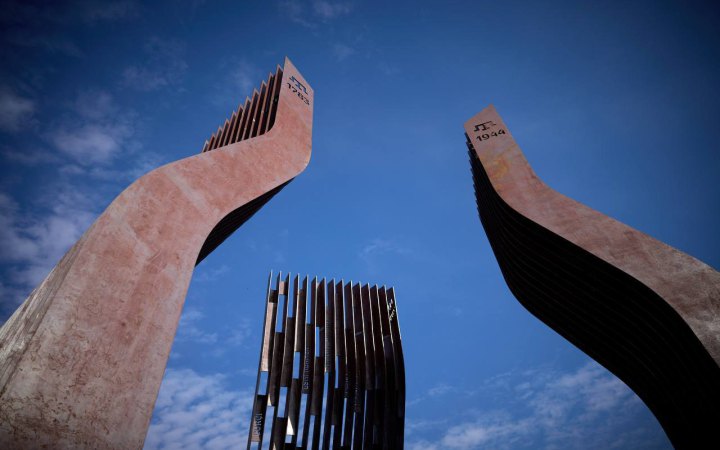 Зеленський: "Крим, як і вся Україна, має бути вільним. Імперії завжди падають"