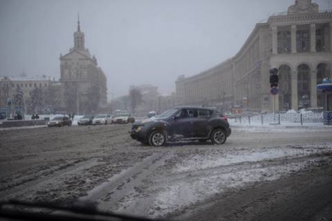В Киеве перекрыли движение по Крещатику
