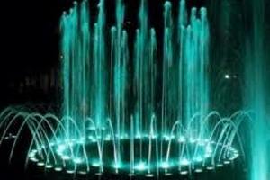 У Києві відкрили плавучий світломузичний фонтан
