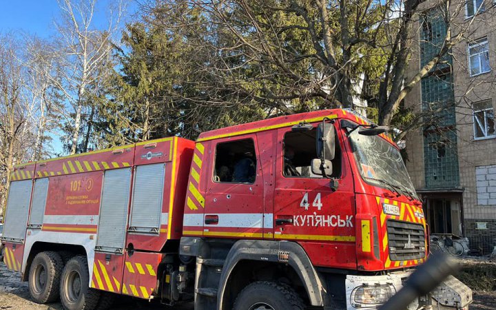 В Запорізькому районі внаслідок ворожої атаки пошкоджено автомобіль ДСНС