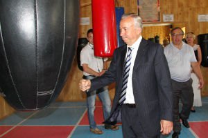 Мэр Донецка показал боксерские способности