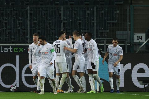 "Бавария" впервые за 10 лет проиграла в Бундеслиге, имея преимущество в два мяча