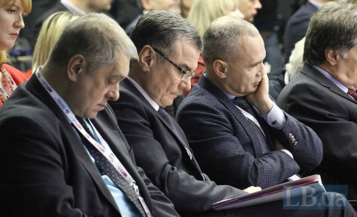 Hennadiy Plis (right) and Viktor Subbotin (centre)