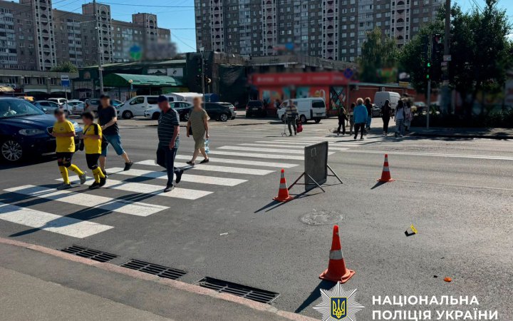 У Києві п’яна водійка збила військову на пішохідному переході та втікла з місця події