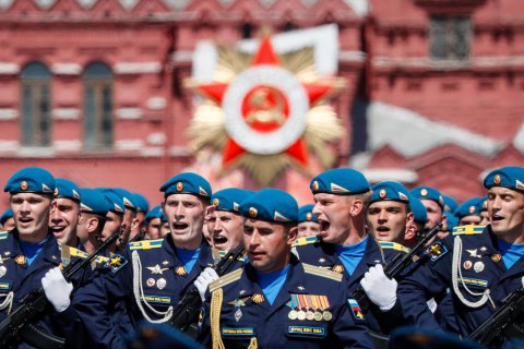 Російські військові вивчатимуть статтю Путіна про Україну, - росЗМІ