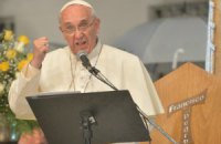 Папа Римський закликав українців до діалогу і відмови від насильства