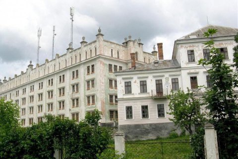 ​​Российский бизнесмен выставил на продажу старинный замок в Тернопольской области 