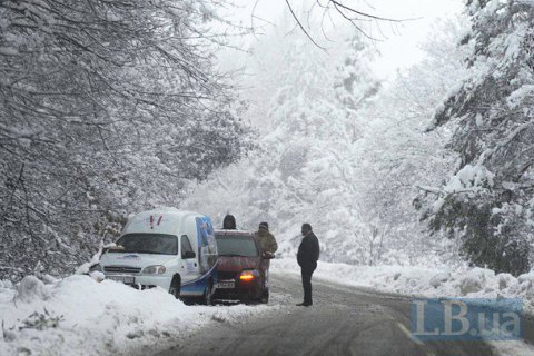 Из-за непогоды в Украине произошло более 851 ДТП с начала суток
