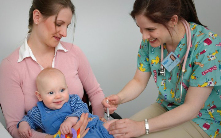 В Україну доставили 170 тис. вакцини БЦЖ для немовлят 