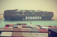 Влада Єгипту заарештувала судно Ever Given, яке протягом тижня блокувало Суецький канал