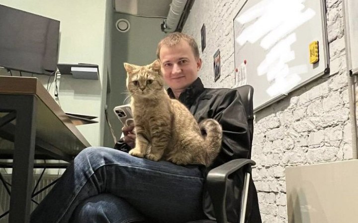 ​Кішка Тараса Чмута зібрала 2,2 мільйона на армію