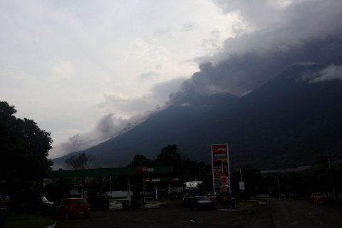 В Гватемале из-за извержения вулкана погибли 25 человек