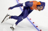 Голландский конькобежец Нёйс выиграл золото Пхёнчхана на дистанции 1 000 метров