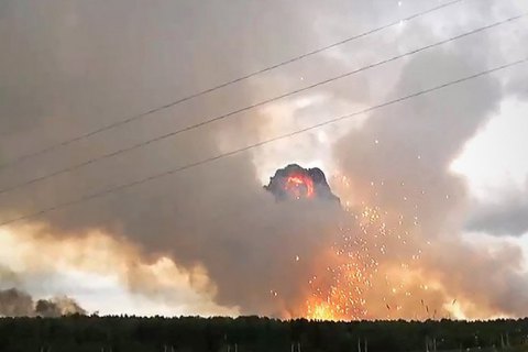 Міноборони Росії повідомило про ліквідацію пожежі на арсеналі в Сибіру