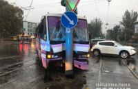 В Одессе маршрутка врезалась в столб, 9 пострадавших
