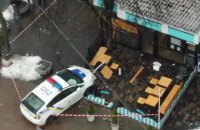 У Києві поліцейський автомобіль влетів у кіоск