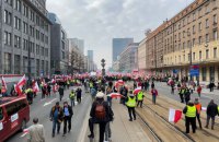 ​У центрі Варшави фермери організували протести