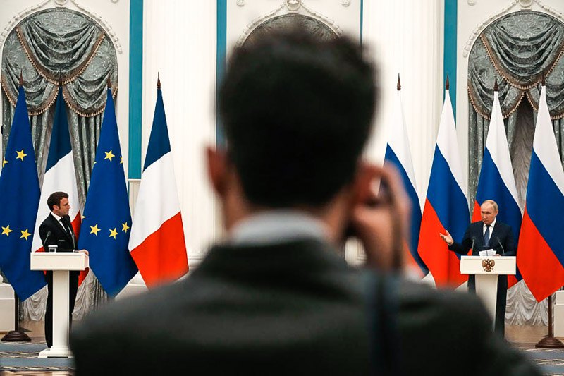 Президент РФ Володимир Путін та президент Франції Еммануель Макрон під час пресконференції після переговорів у Кремлі , 7 лютого
2022 року.