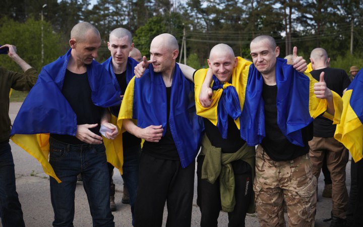 Обмін "1000 на 1000": Україна звільнила 270 військових та 120 цивільних з російського полону