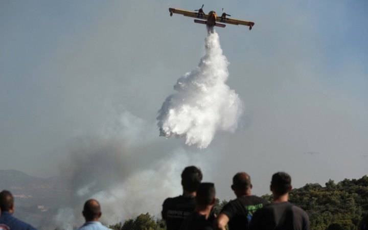 У Греції через лісові пожежі евакуйовуть цілі села