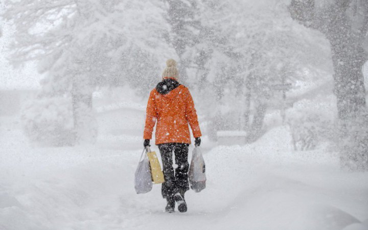 Синоптики попередили про сніг та ожеледицю у неділю
