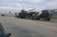 Окупанти переправляють захоплені українські танки на північ Криму