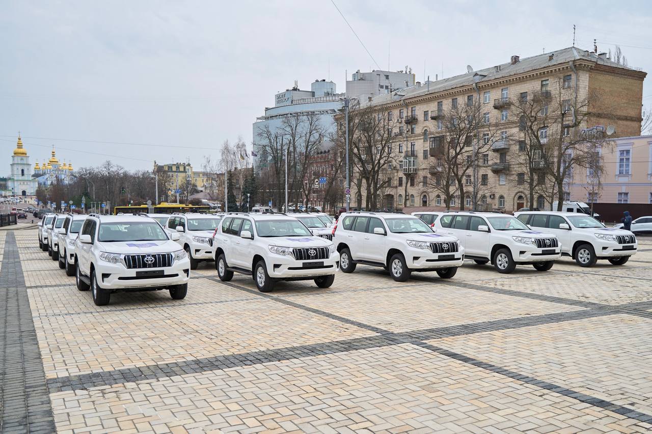 Позашляховики для потреб українським прокурорів і поліцейських