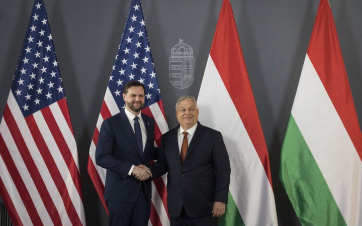 Лідер угорської опозиції побачив позитив у виступі Венса на мітингу Орбана