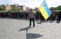 Во Львове призывают повесить на День победы флаги с траурными лентами