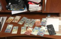Мошенники, притворяясь банковскими работниками, выманили у киевлян 100 тыс гривен