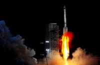 Китайський космічний апарат успішно сів на зворотний бік Місяця