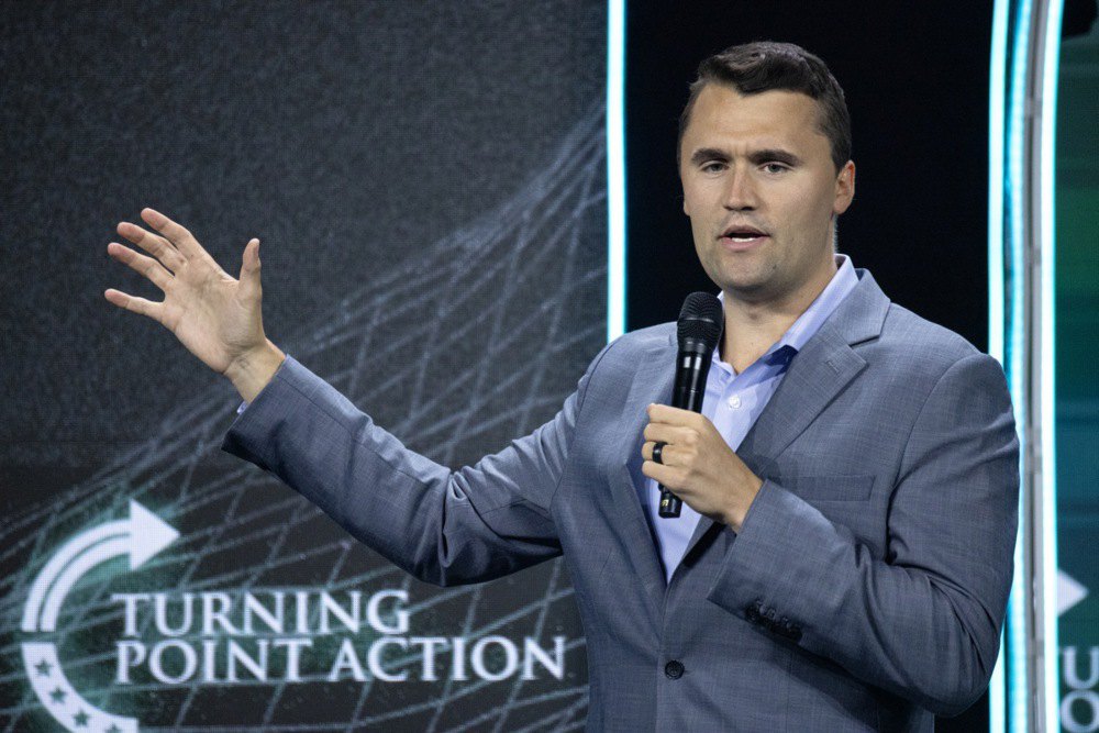 Чарлі Кірк виступає перед зверненням Дональда Трампа на “Саміті віруючих”, 26 липня 2024 року