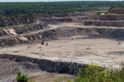 Поліція звинуватила начальника кар'єру в Запоріжжі в незаконному видобуванні граніту на 450 млн гривень