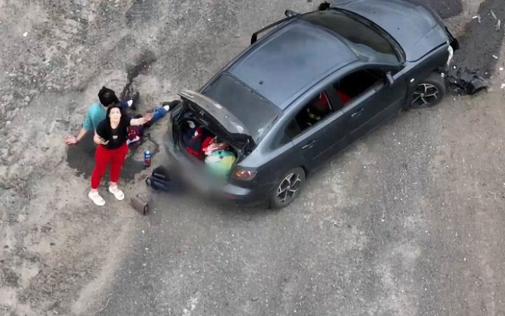 В поліції розповіли, як квадрокоптер ЗСУ допоміг врятувати жінку, автомобіль якої розстріляли росіяни