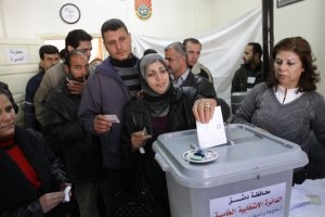 В Сирии проводят референдум по новой конституции
