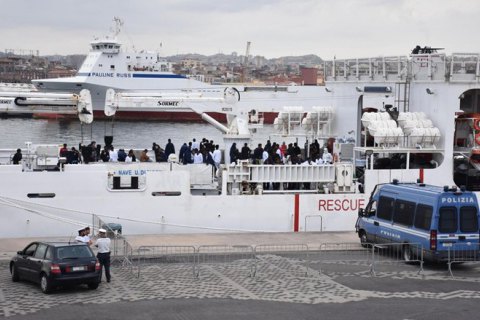Чотири країни ЄС домовилися про розподіл врятованих у морі біженців