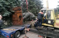 У Маріуполі демонтували пам'ятник Орджонікідзе біля воріт "Азовсталі"