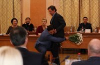 На сесії Одеської міськради Палпатін забрав Боровика з залу на руках