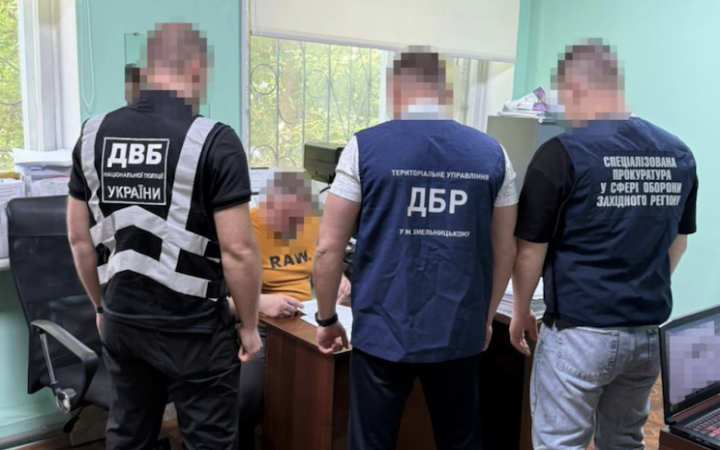 У Хмельницькій області викрили схему розкрадання виділених на хліб для військових коштів