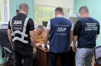 У Хмельницькій області викрили схему розкрадання виділених на хліб для військових коштів