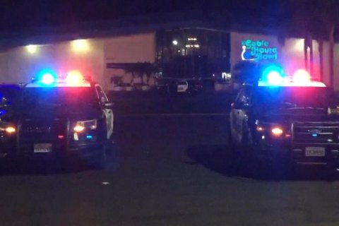 Из-за стрельбы в калифорнийском боулинг-клубе три человека погибли, четверо ранены