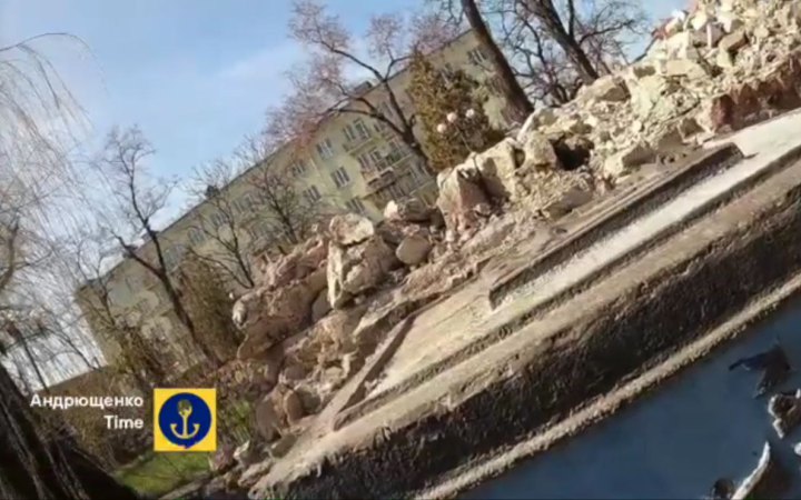 Окупанти у Маріуполі зруйнували пам’ятний знак на честь 500-річчя українського козацтва