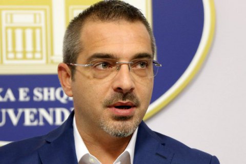 В Албании бывшего главу МВД лишили иммунитета по подозрению в наркоторговле