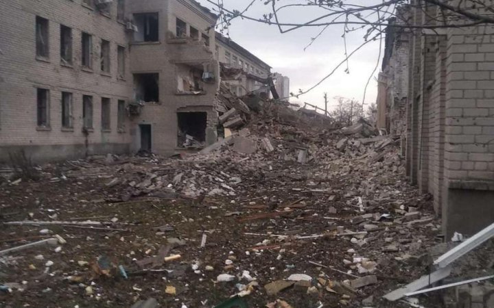 У Бериславі окупанти пошкодили заклад освіти