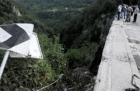 В Черногории автобус с туристами упал с горной трассы: погибли 13 человек