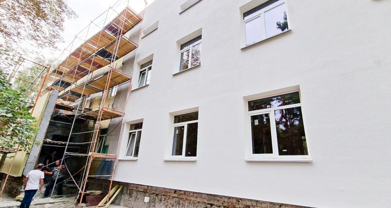 Переобладнання приміщення в тимчасове житло для переселенців. 