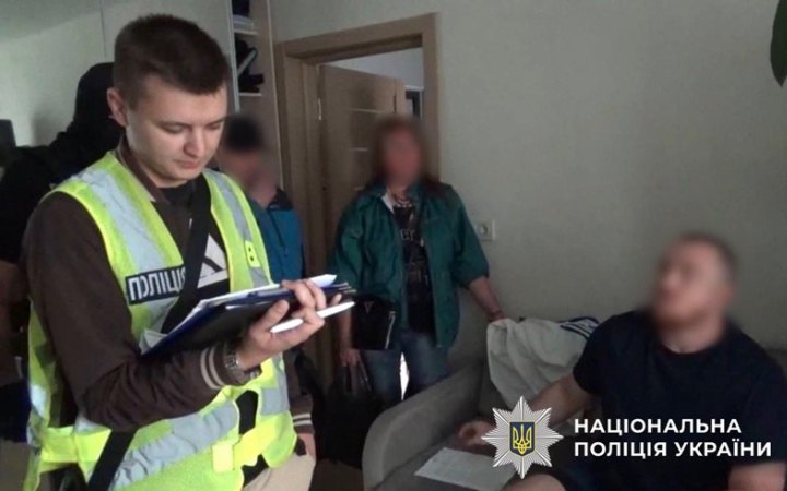 ​У Києві викрили псевдомольфара, який знімав "порчу" через соцмережі